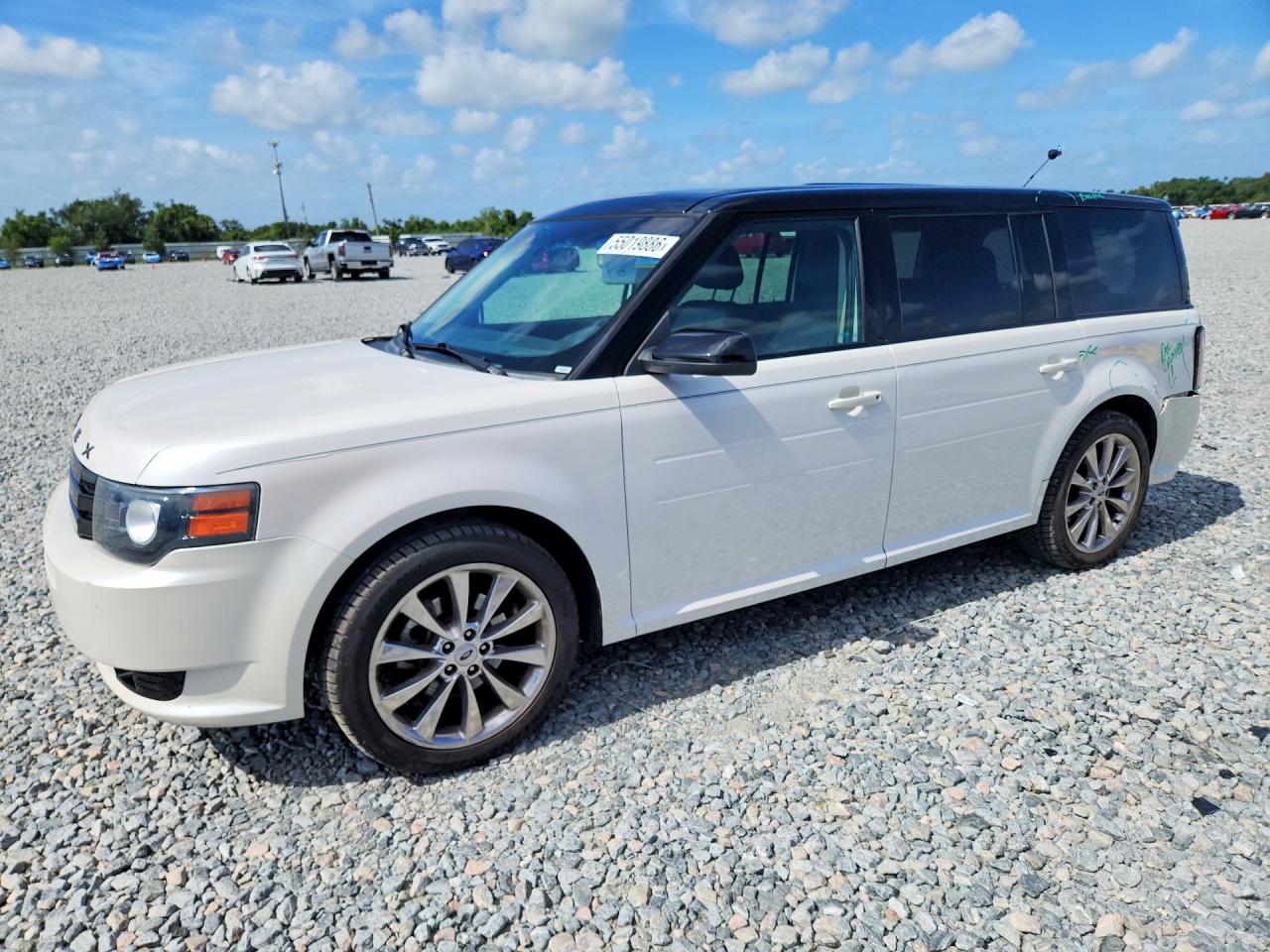 Salvage Ford Flex Image