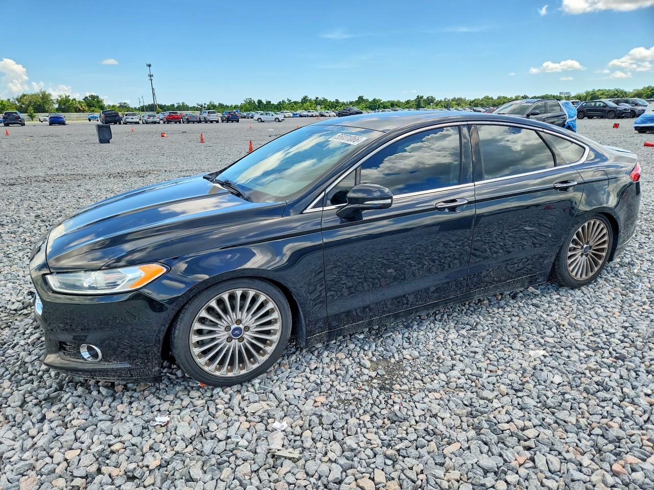 Salvage Ford Fusion Image