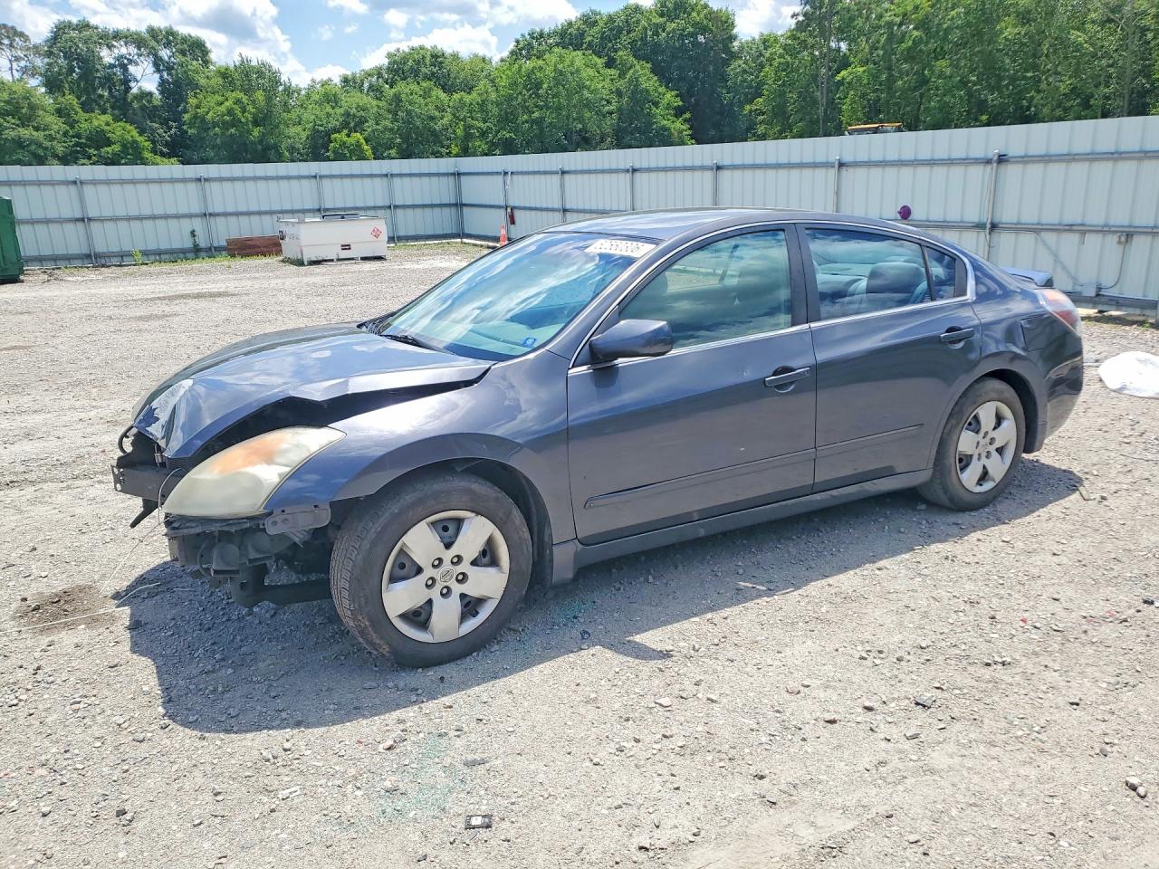 Salvage Nissan Altima Image