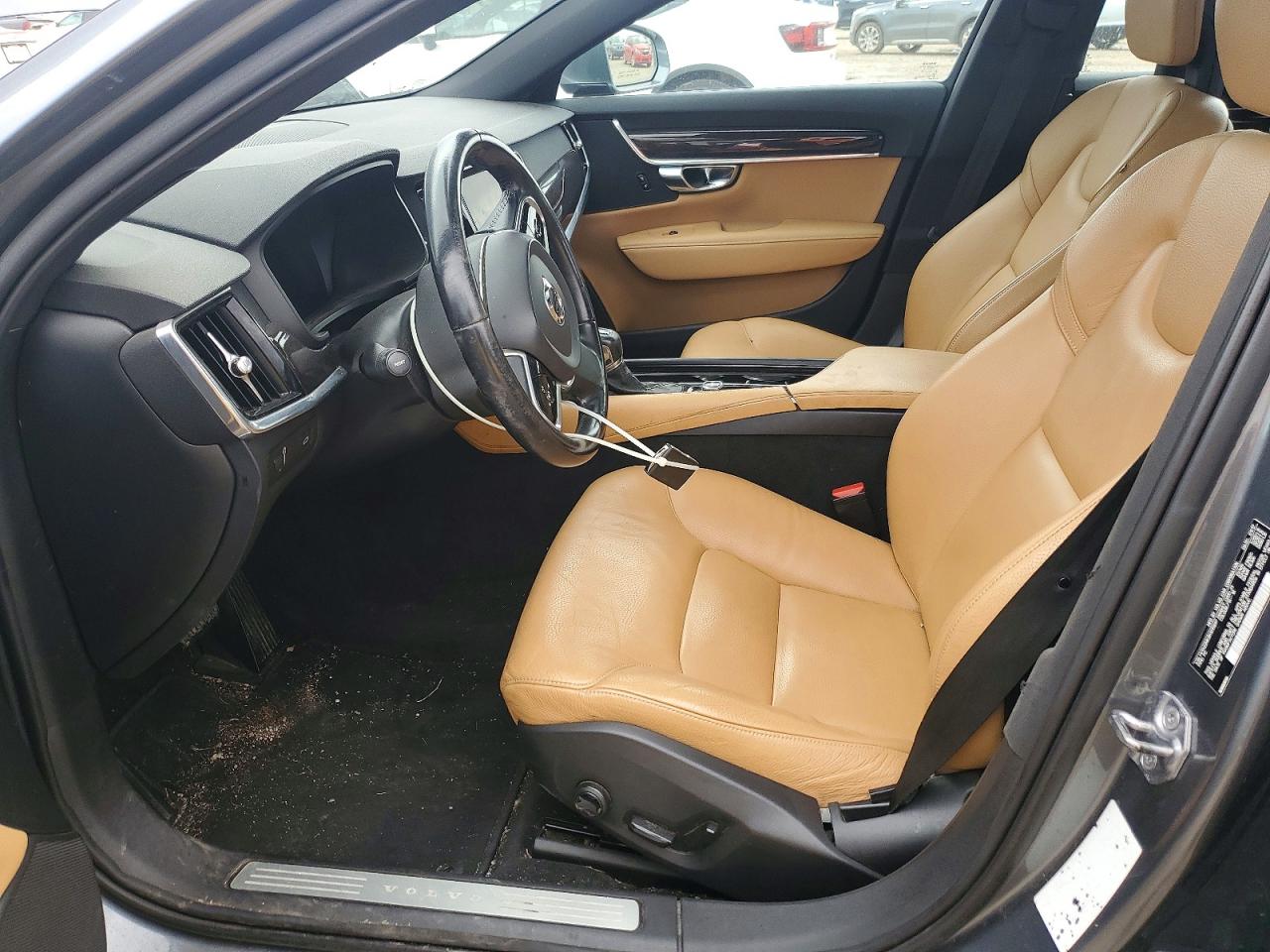 Volvo S90 T6 Momentum