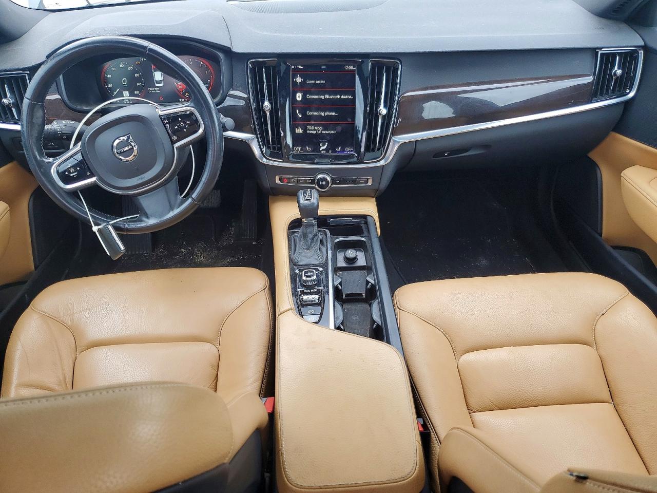 Volvo S90 T6 Momentum