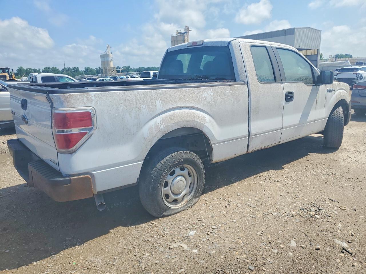 Ford F-150 Super Cab
