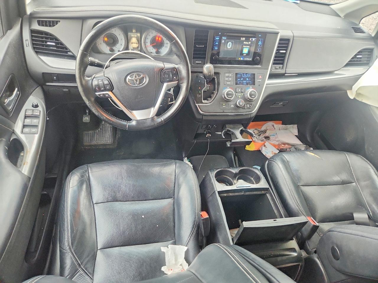 Toyota Sienna Sport