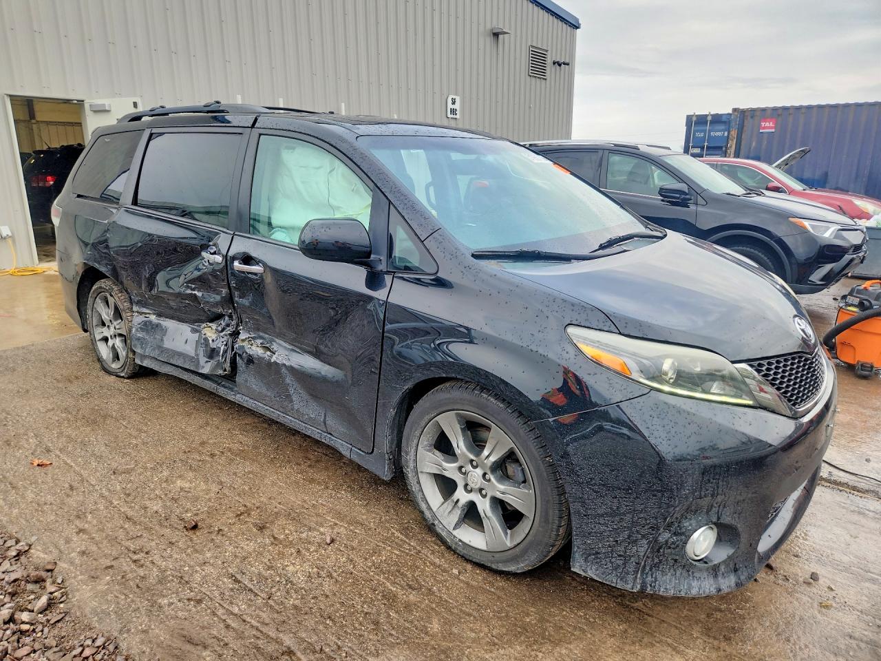 Toyota Sienna Sport