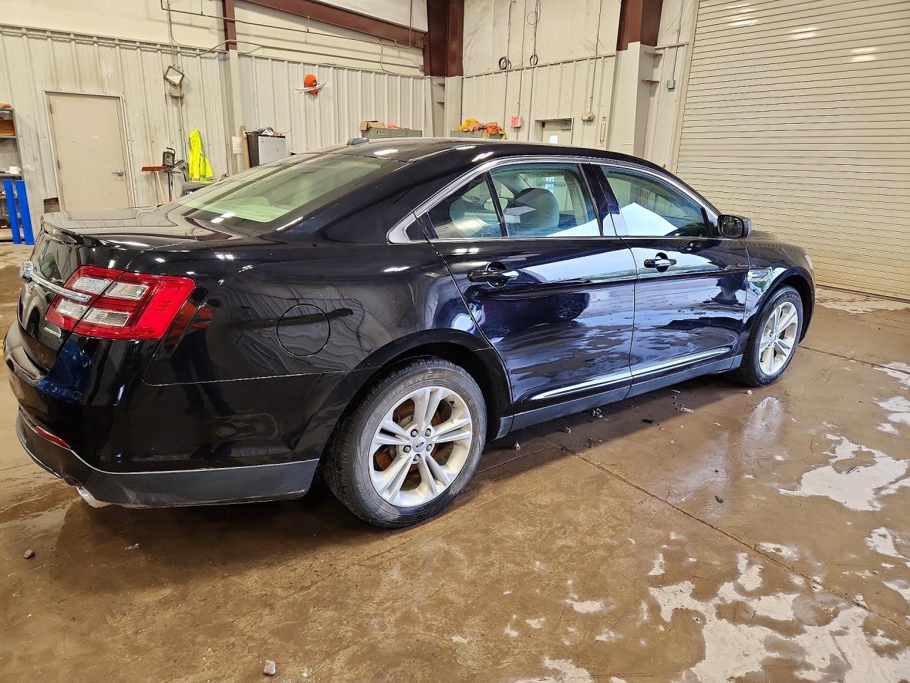 Ford Taurus Se