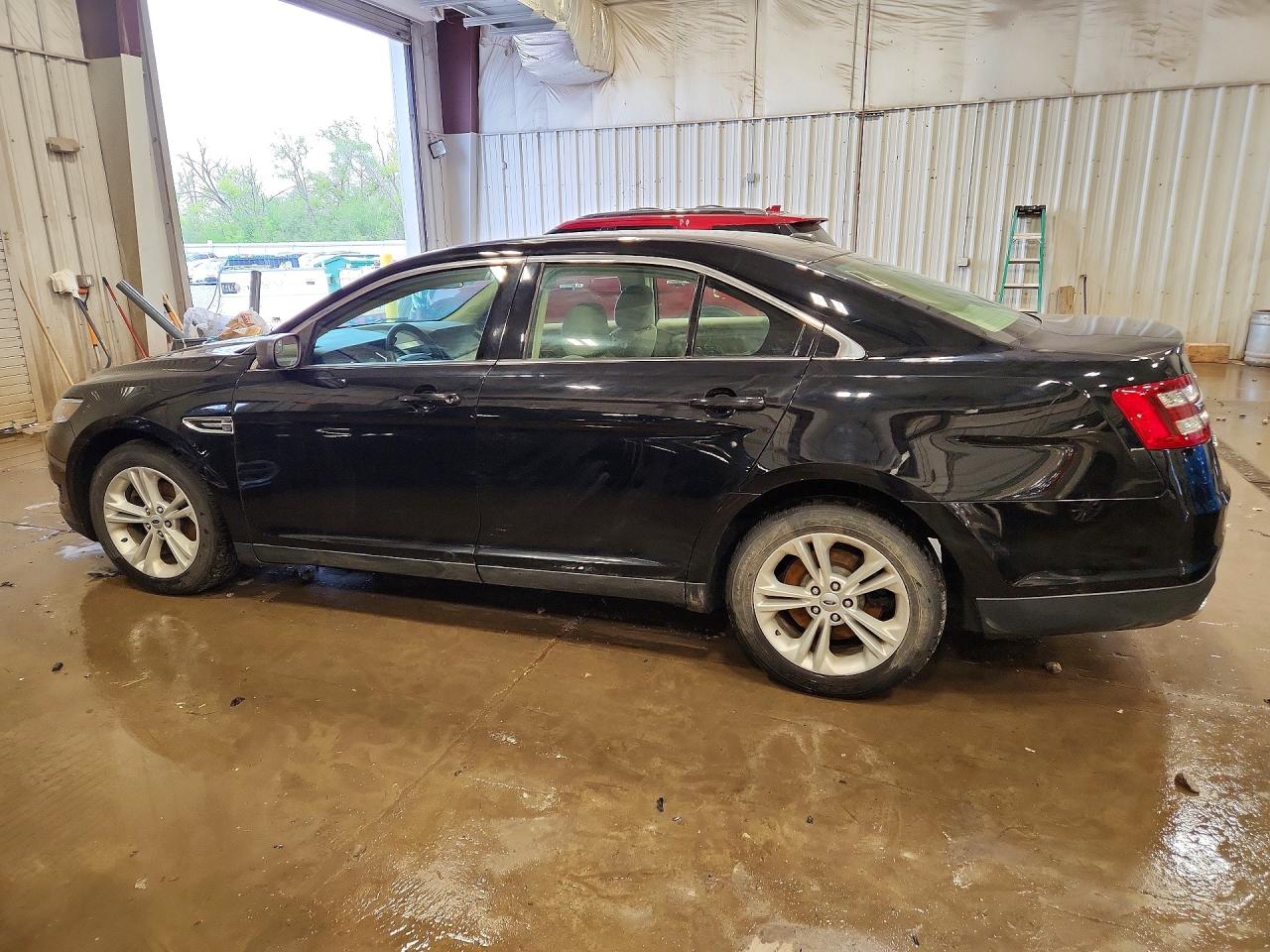 Ford Taurus Se