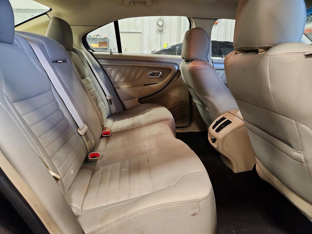 Ford Taurus Se