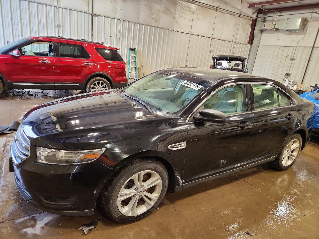 Salvage Ford Taurus Image