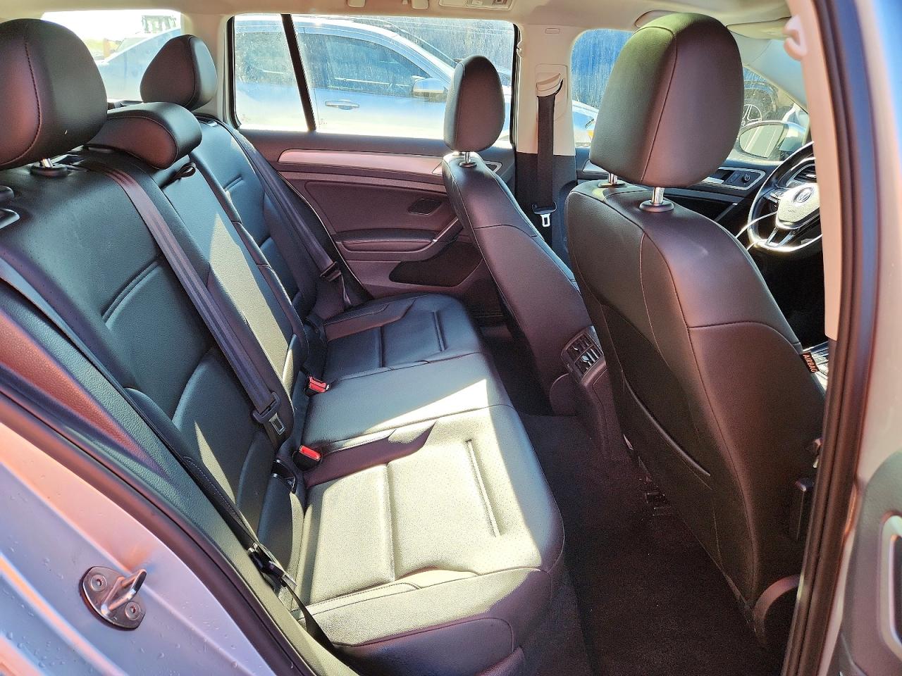 Volkswagen Golf S