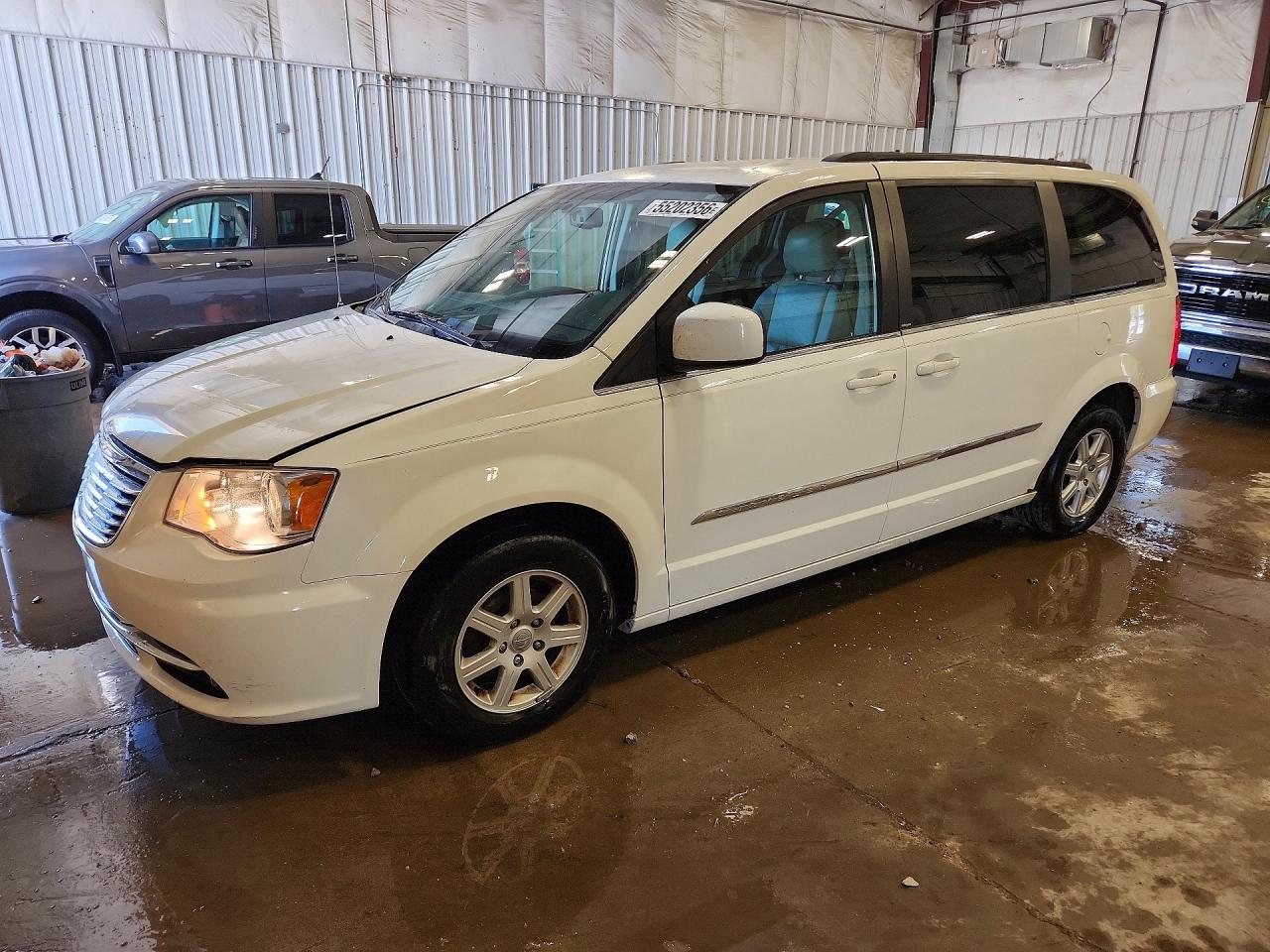 Salvage Chrysler Minivan Image