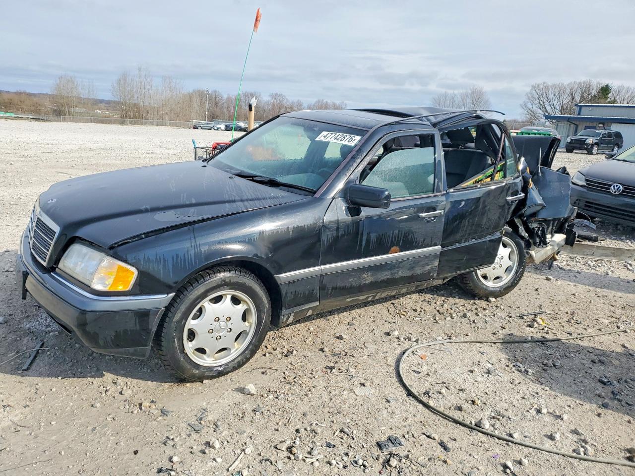 Salvage Mercedes-Benz C-Class Image