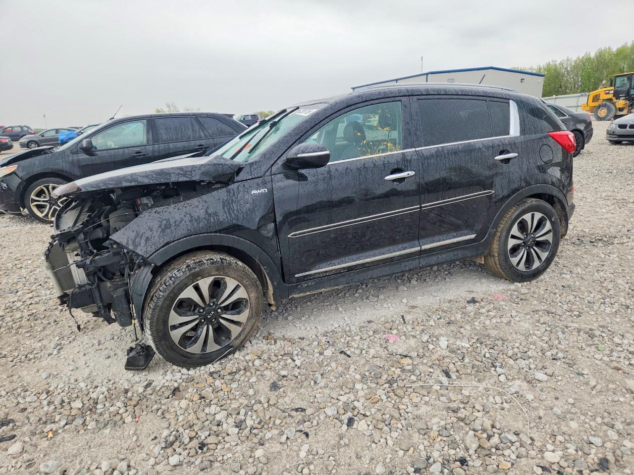 Salvage Kia Sportage Image