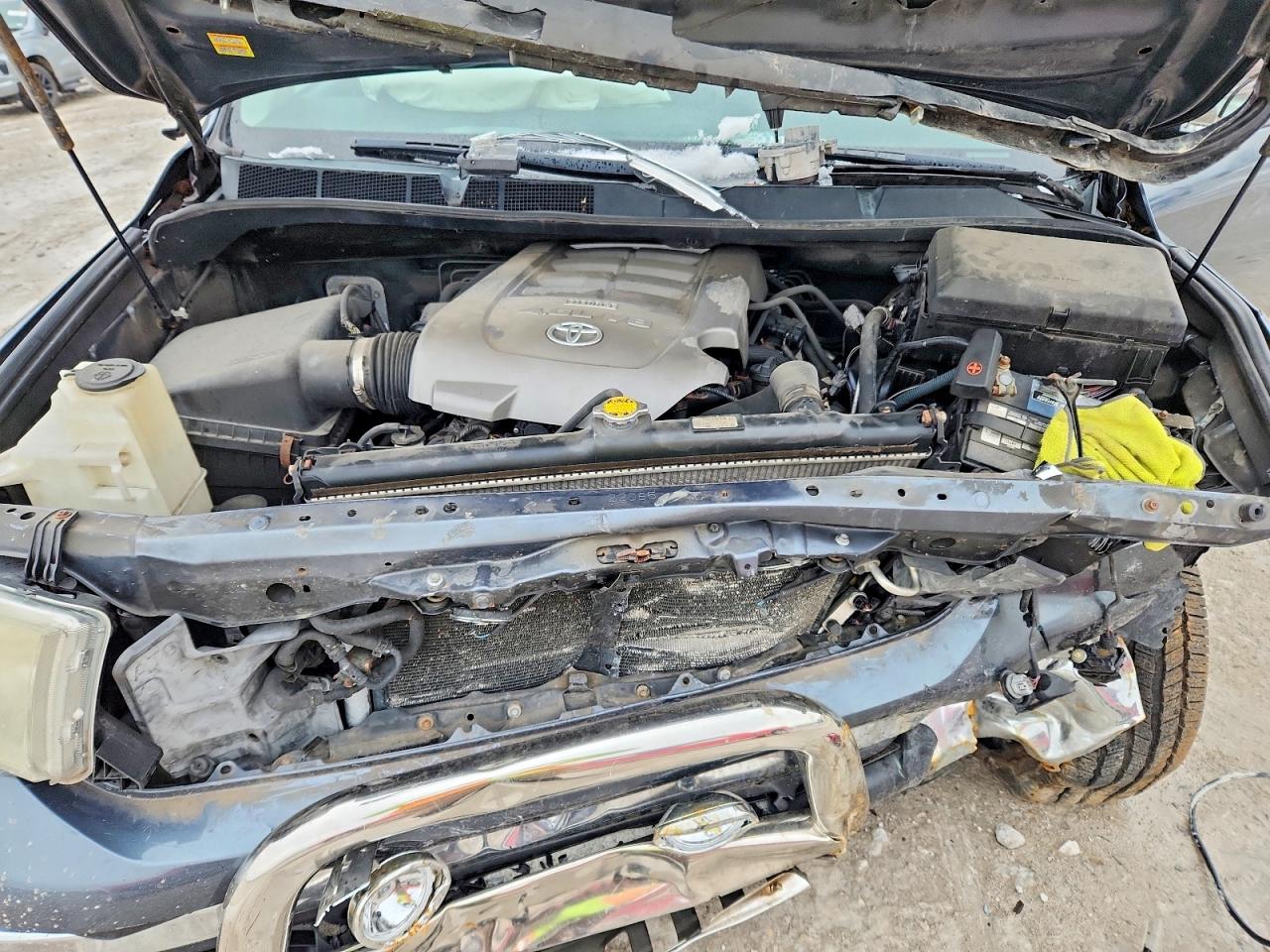Toyota Tundra Crewmax Sr5