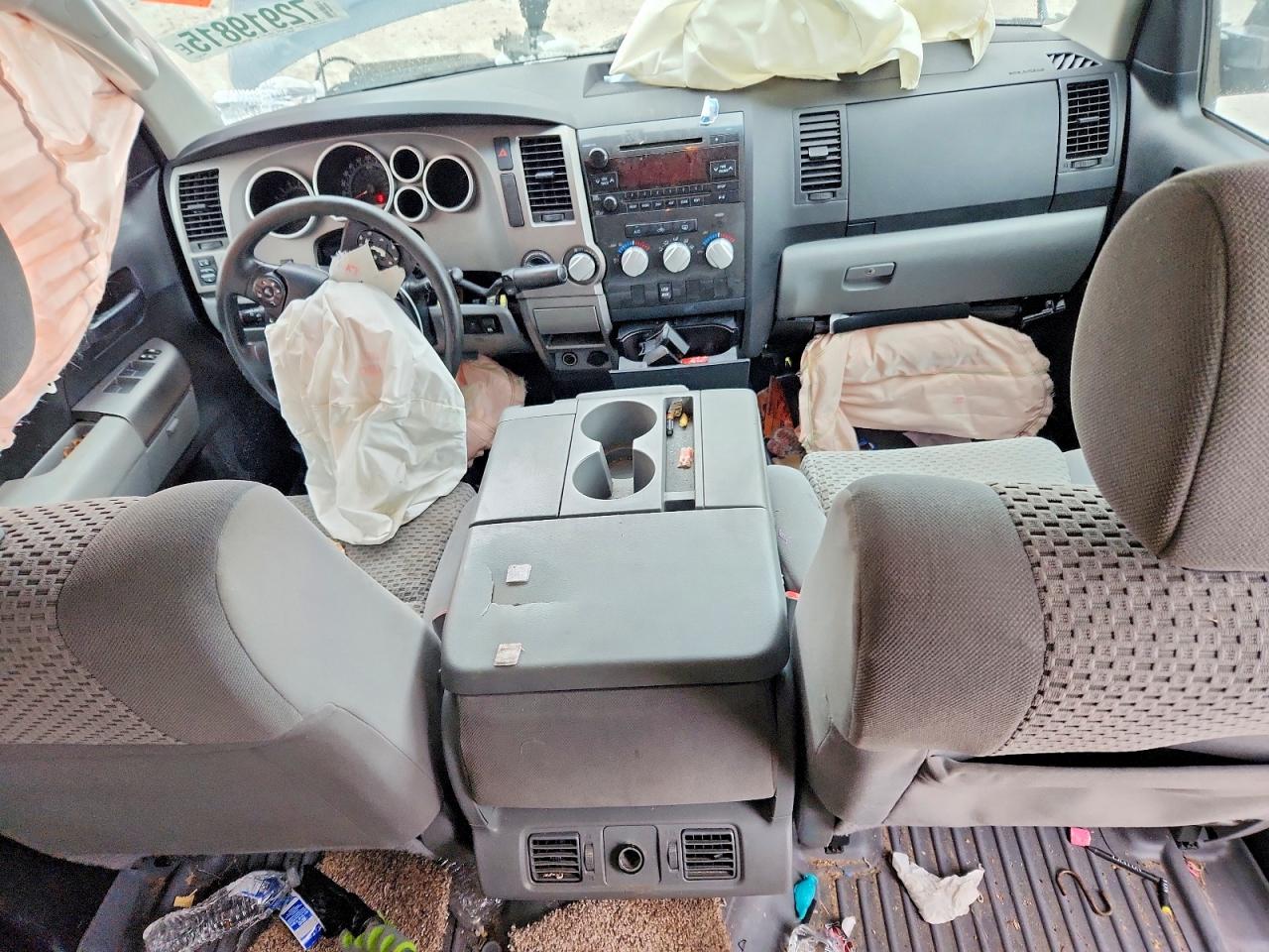 Toyota Tundra Crewmax Sr5