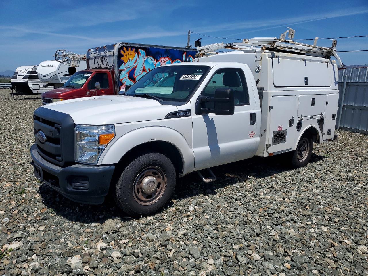 Salvage Ford F-350 Image
