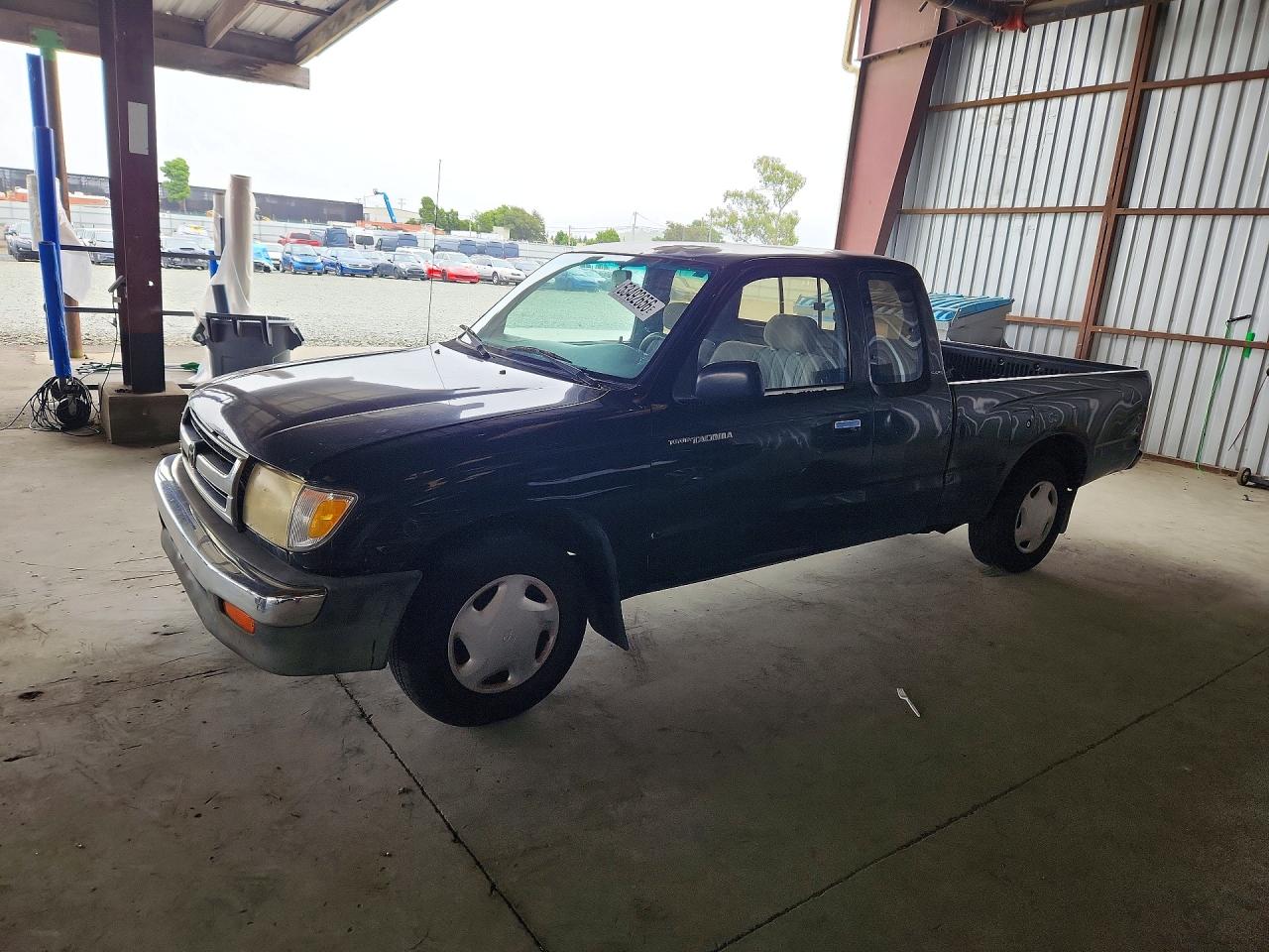 Salvage Toyota Tacoma Image