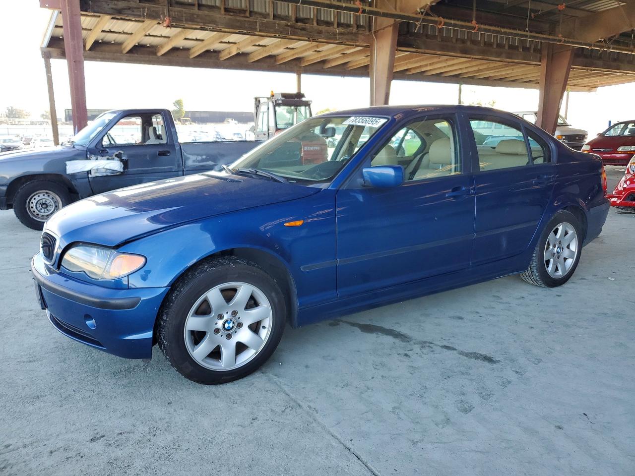 Salvage BMW 3 Series Image