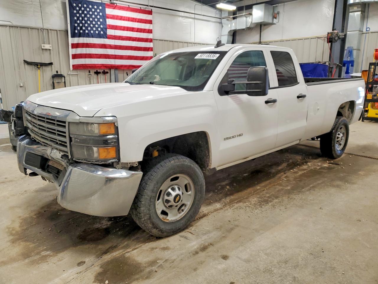 Salvage Chevrolet Silverado Image