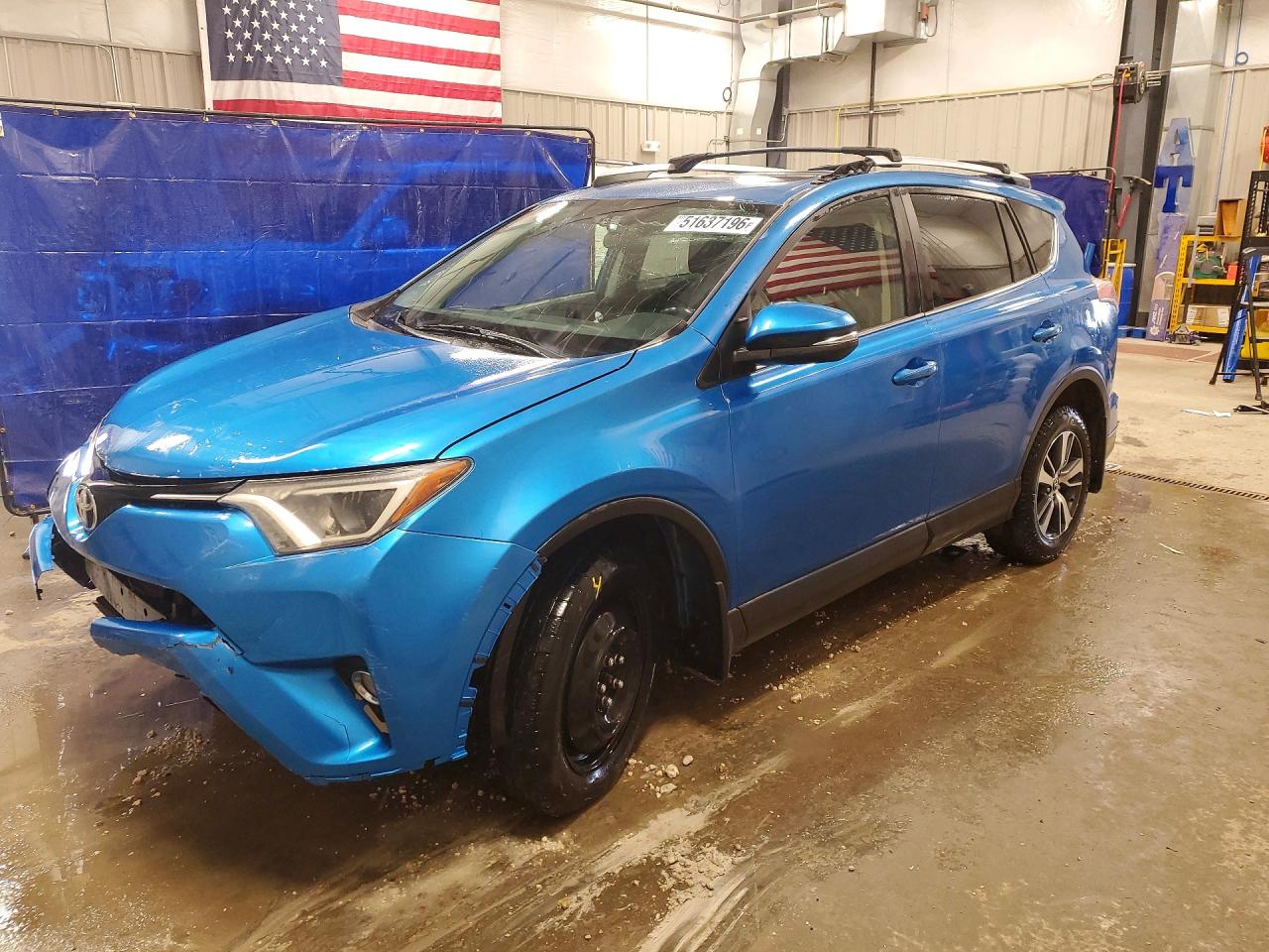 Salvage Toyota RAV4 Image