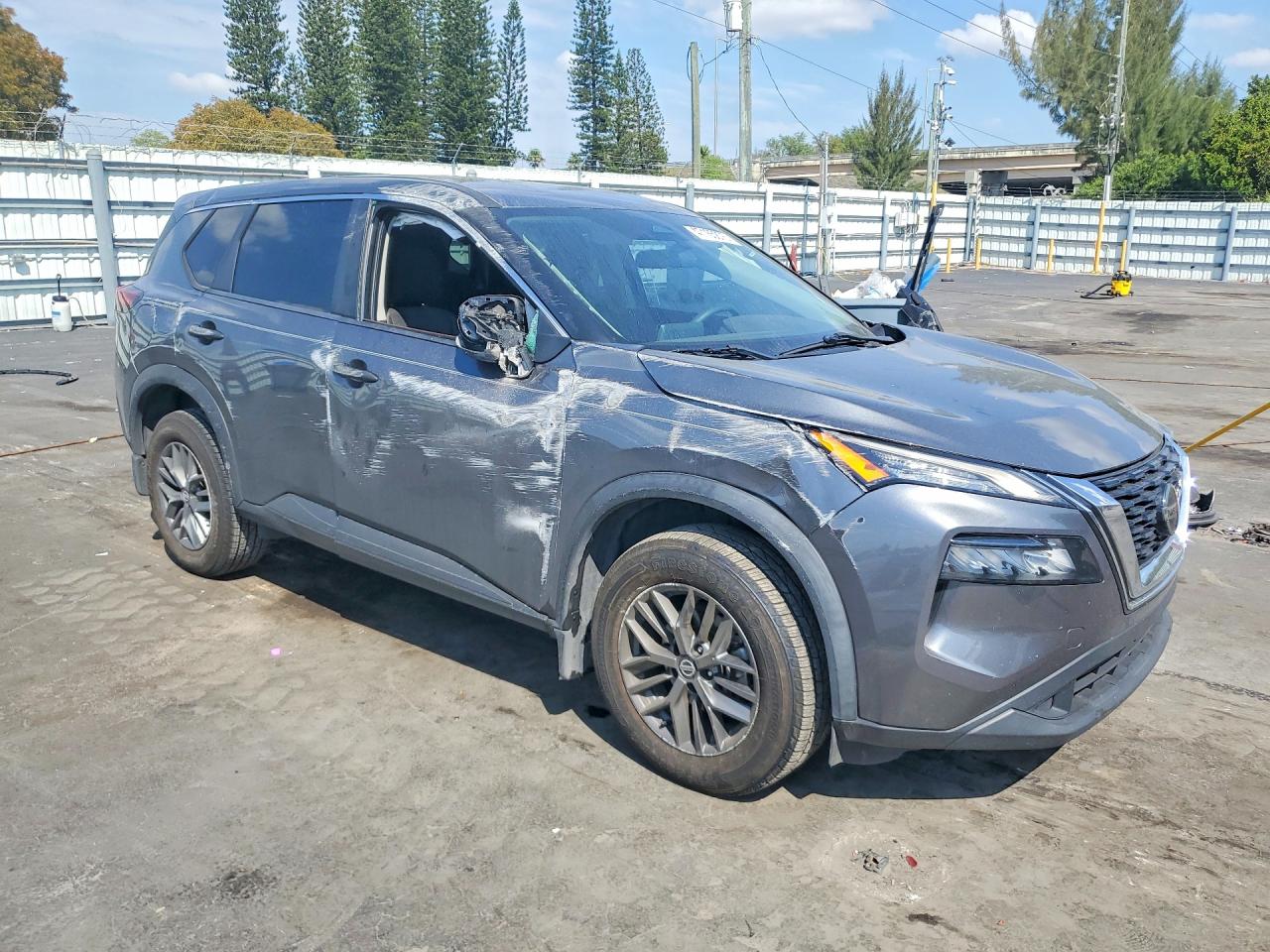 Nissan Rogue S