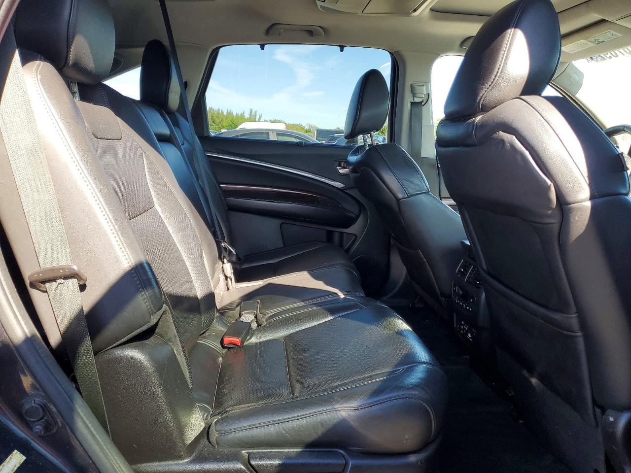 Acura MDX Advance