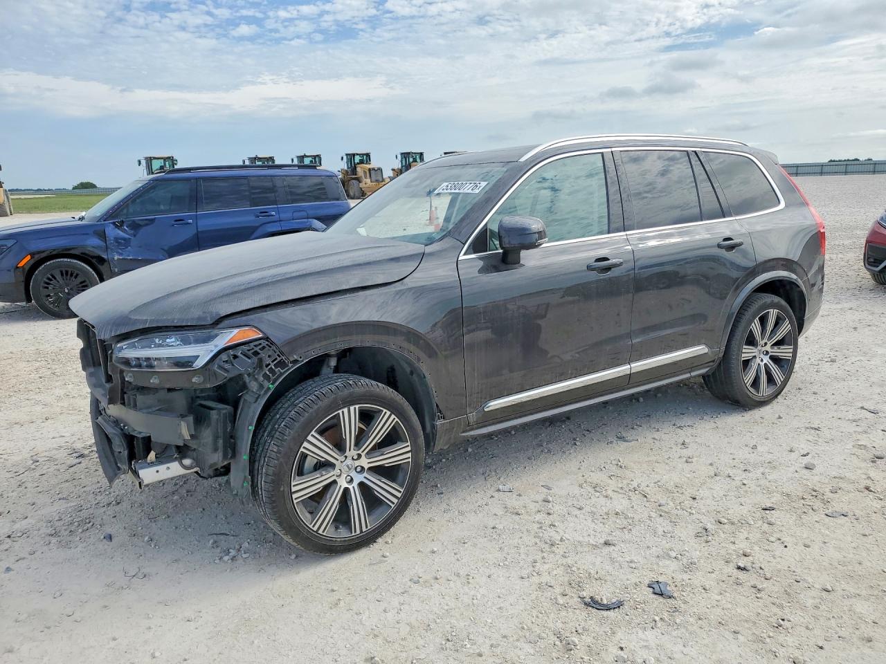 Salvage Volvo XC90 Image