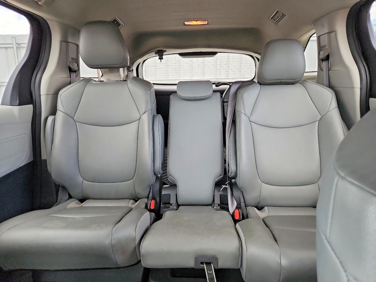 Toyota Sienna Xle