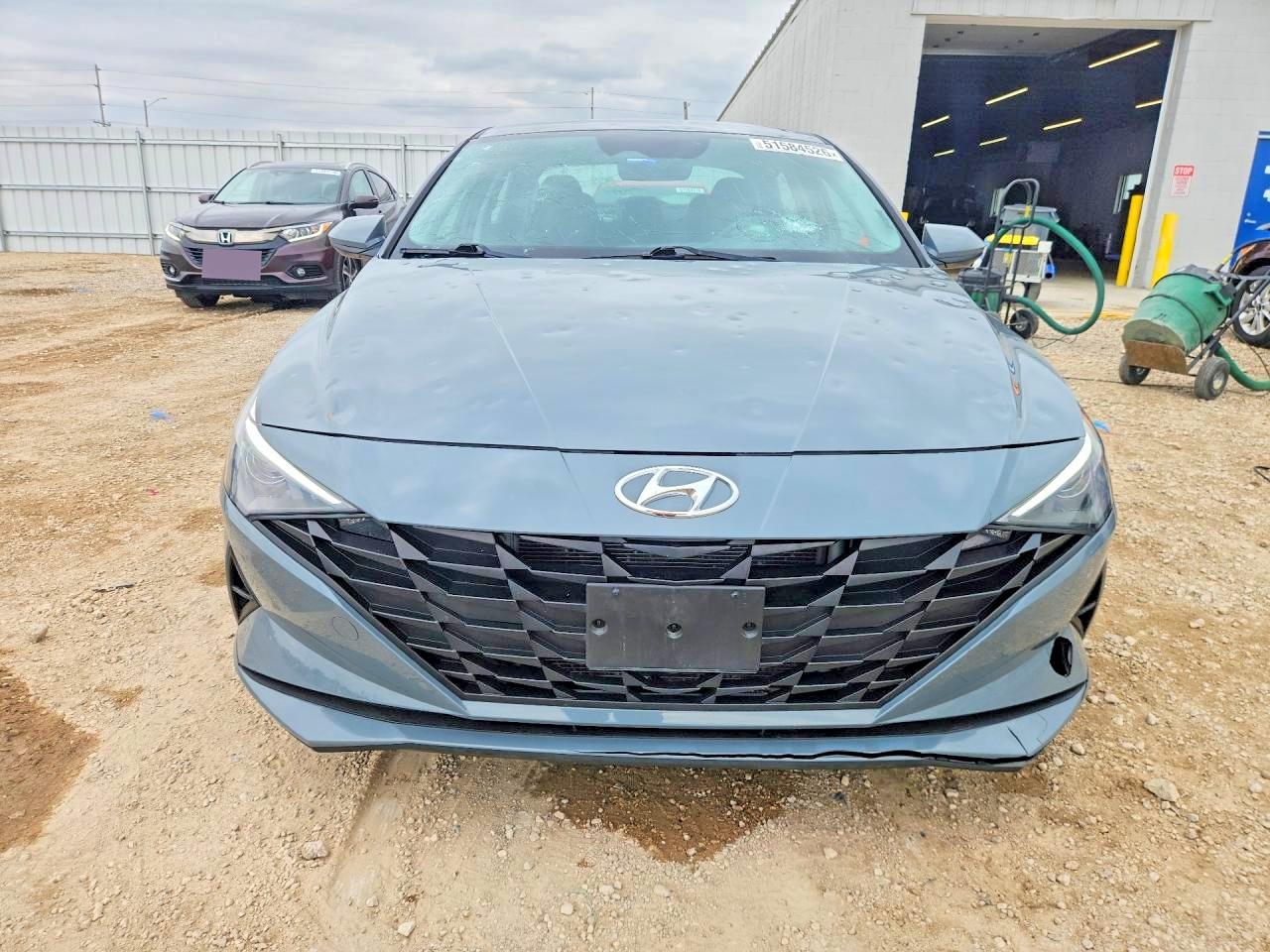 Hyundai ELANTRA Blue