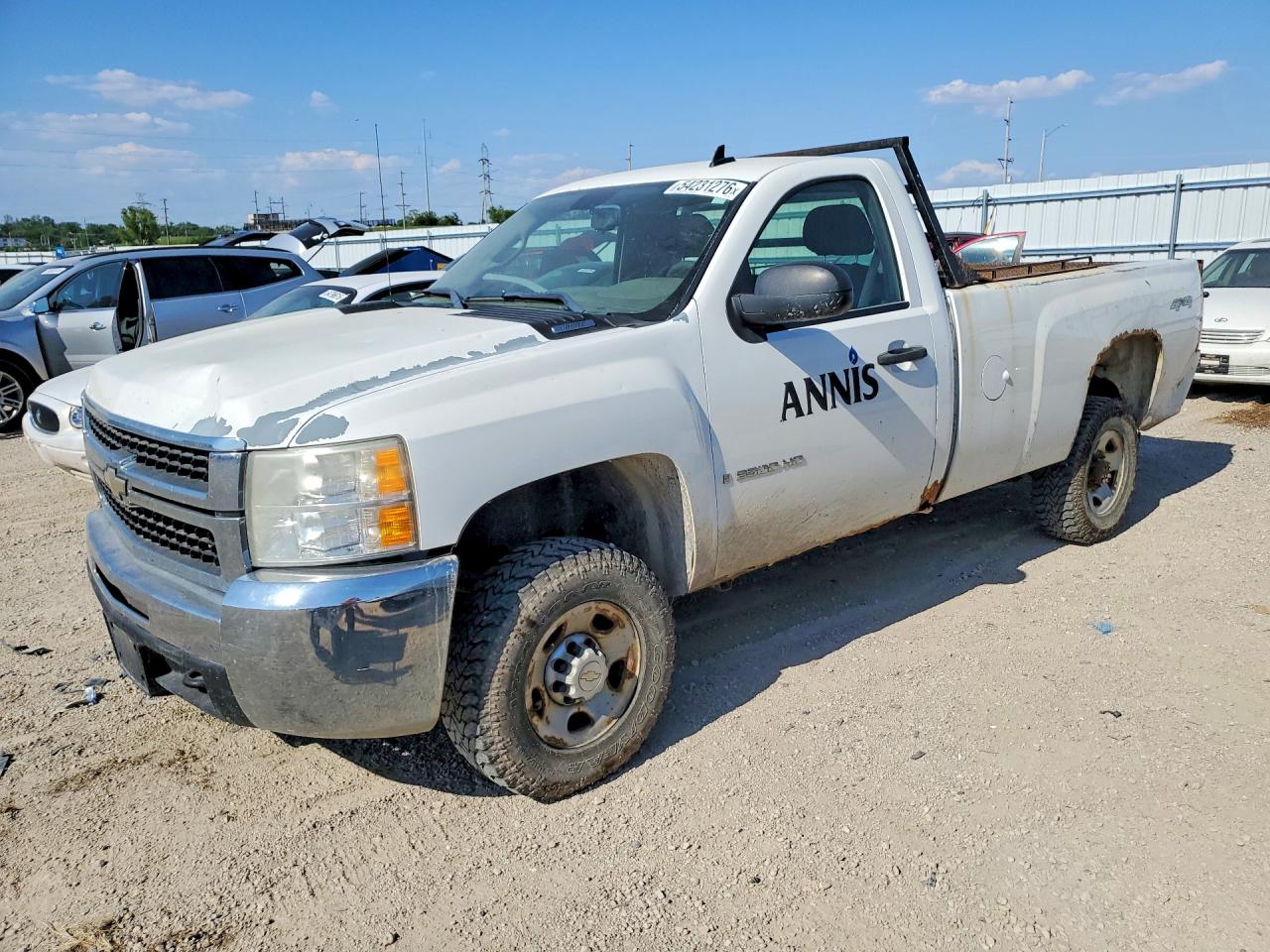 Salvage Chevrolet Silverado Image