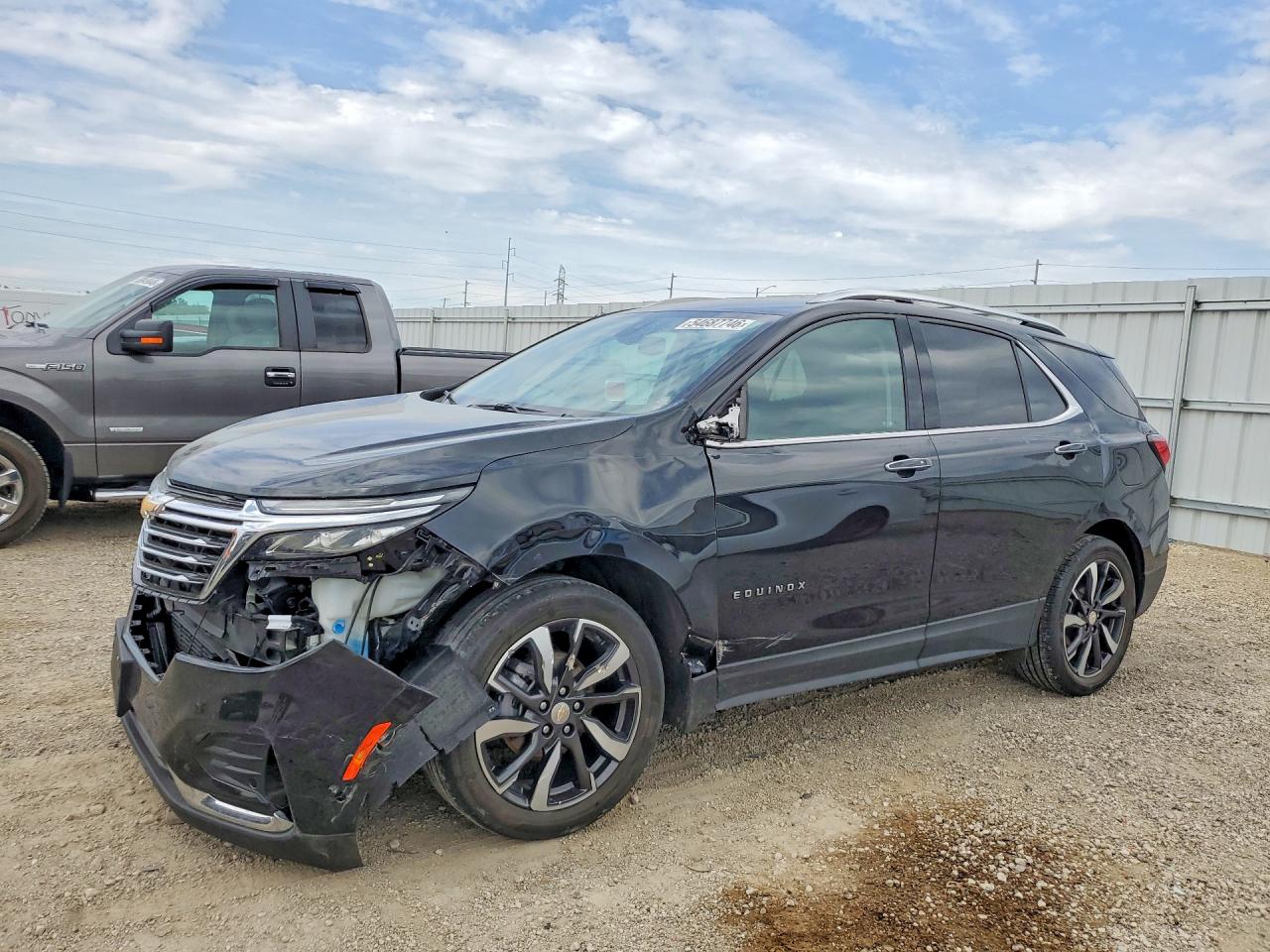 Salvage Chevrolet Equinox Image