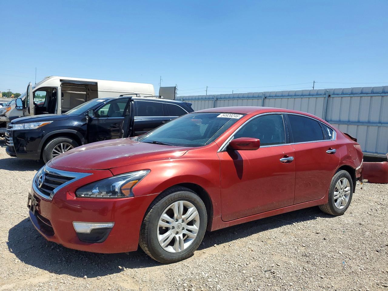 Salvage Nissan Altima Image