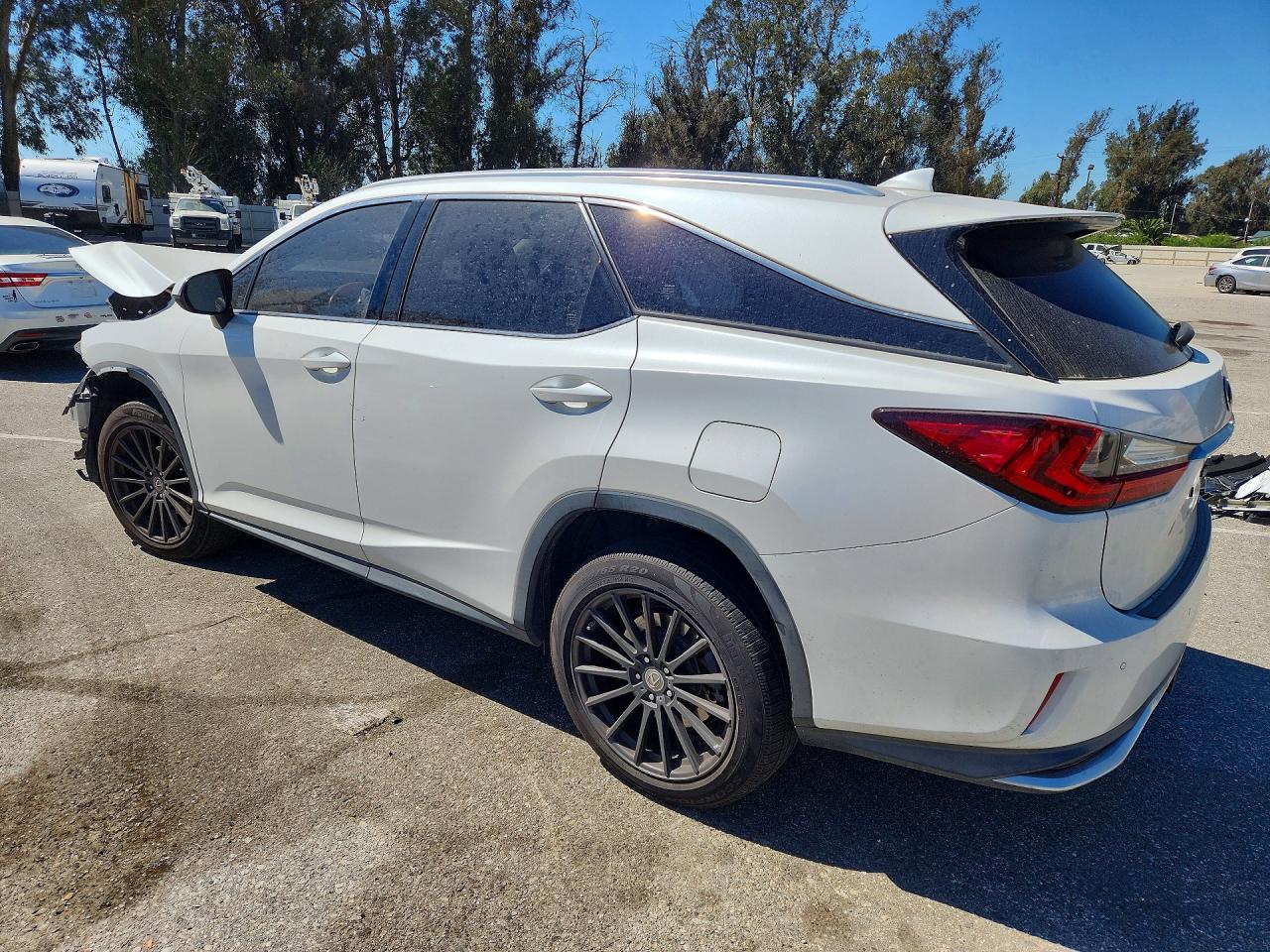 Lexus RX Base