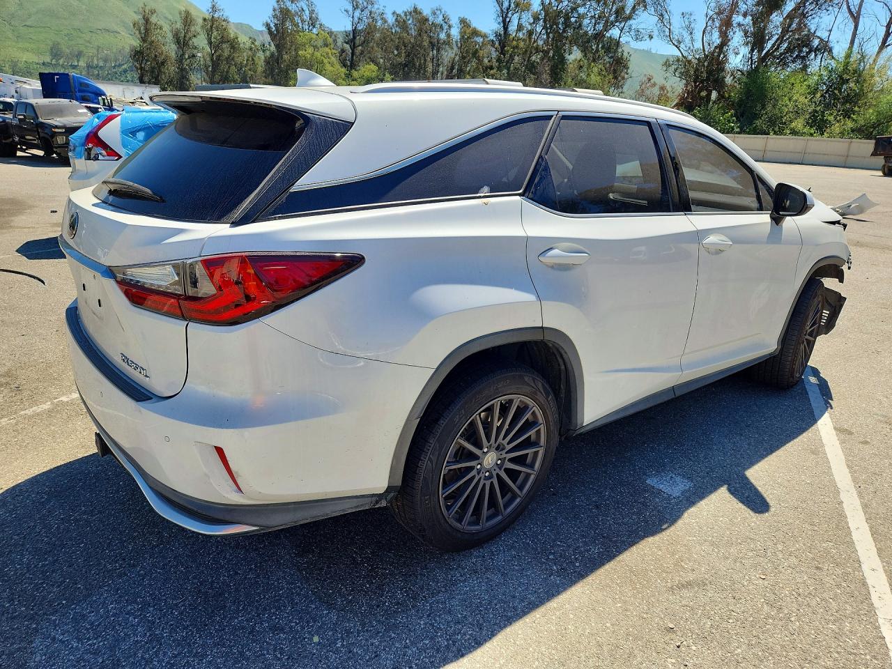 Lexus RX Base