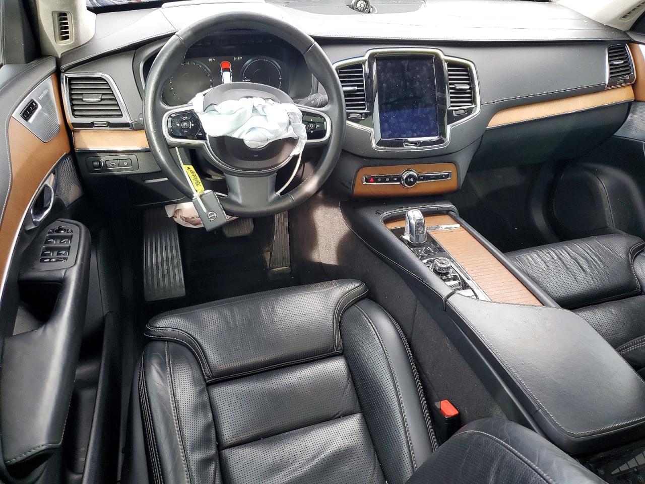Volvo XC90 T8