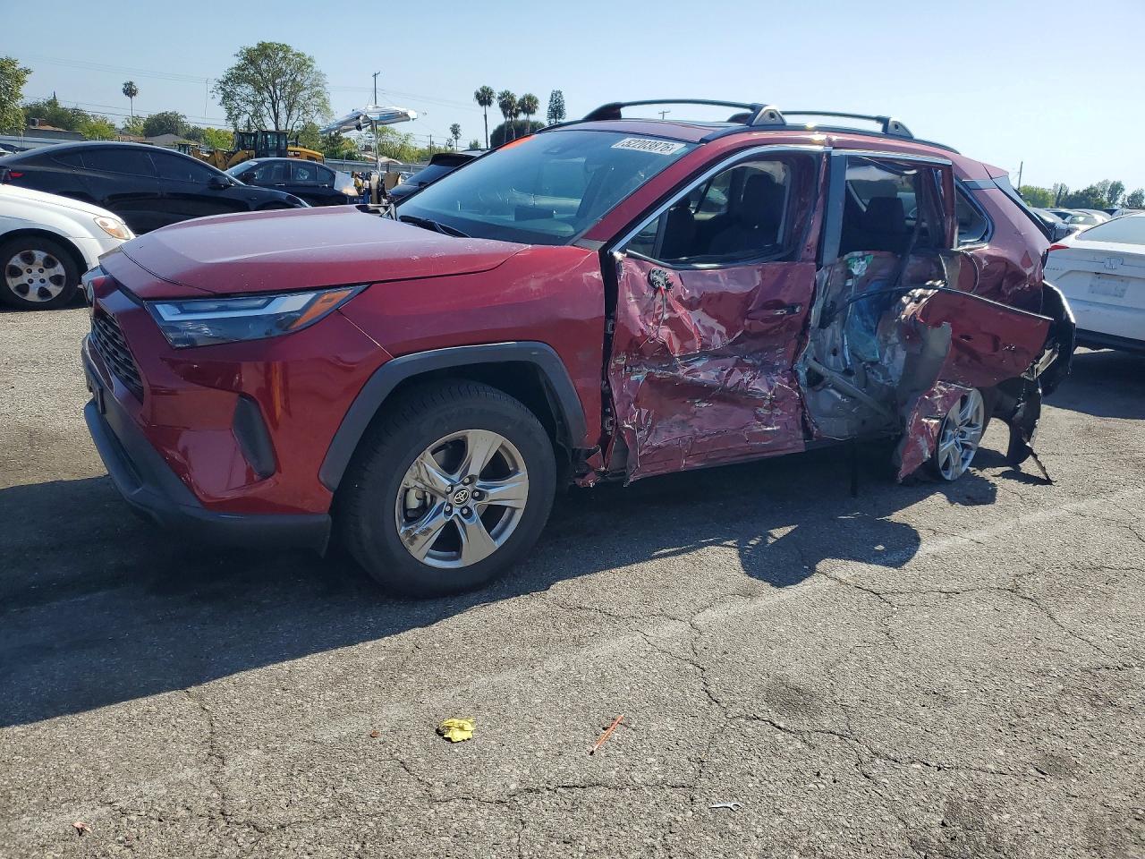 Salvage Toyota RAV4 Image