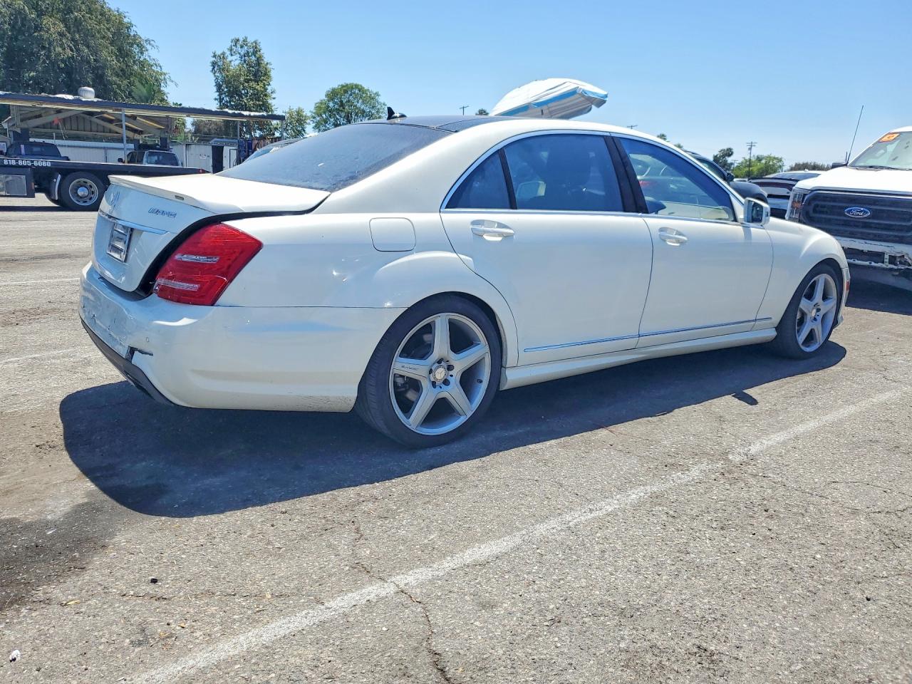 Mercedes-Benz S-Class 550