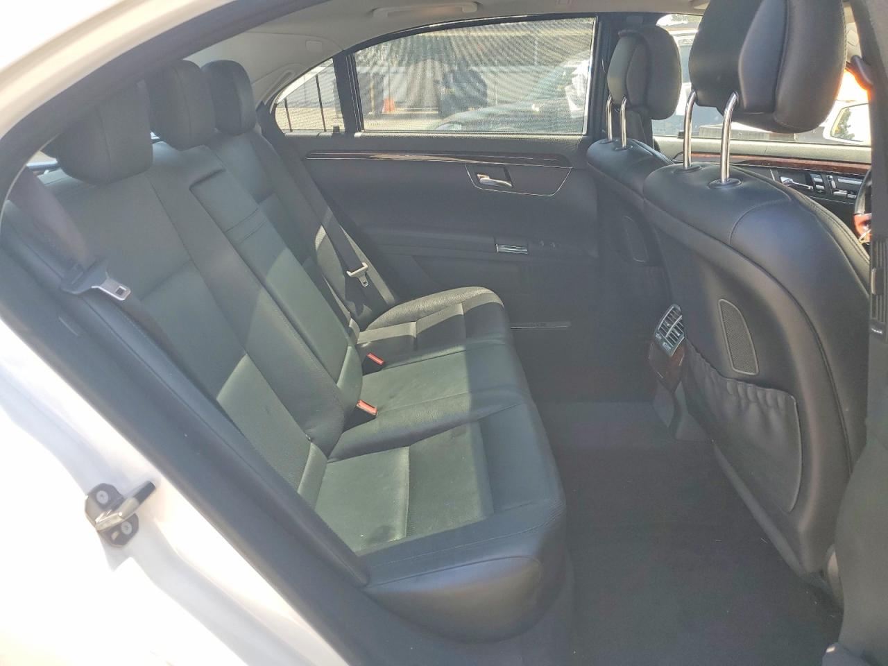 Mercedes-Benz S-Class 550