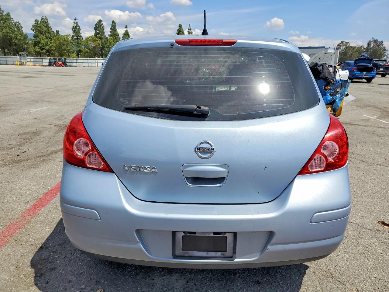 Nissan Versa 1.8 S