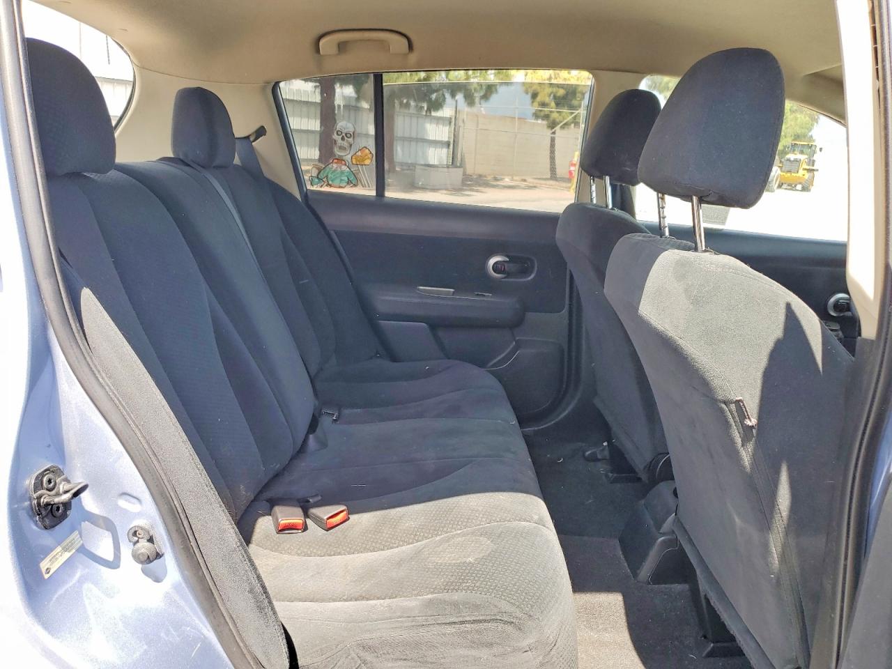 Nissan Versa 1.8 S