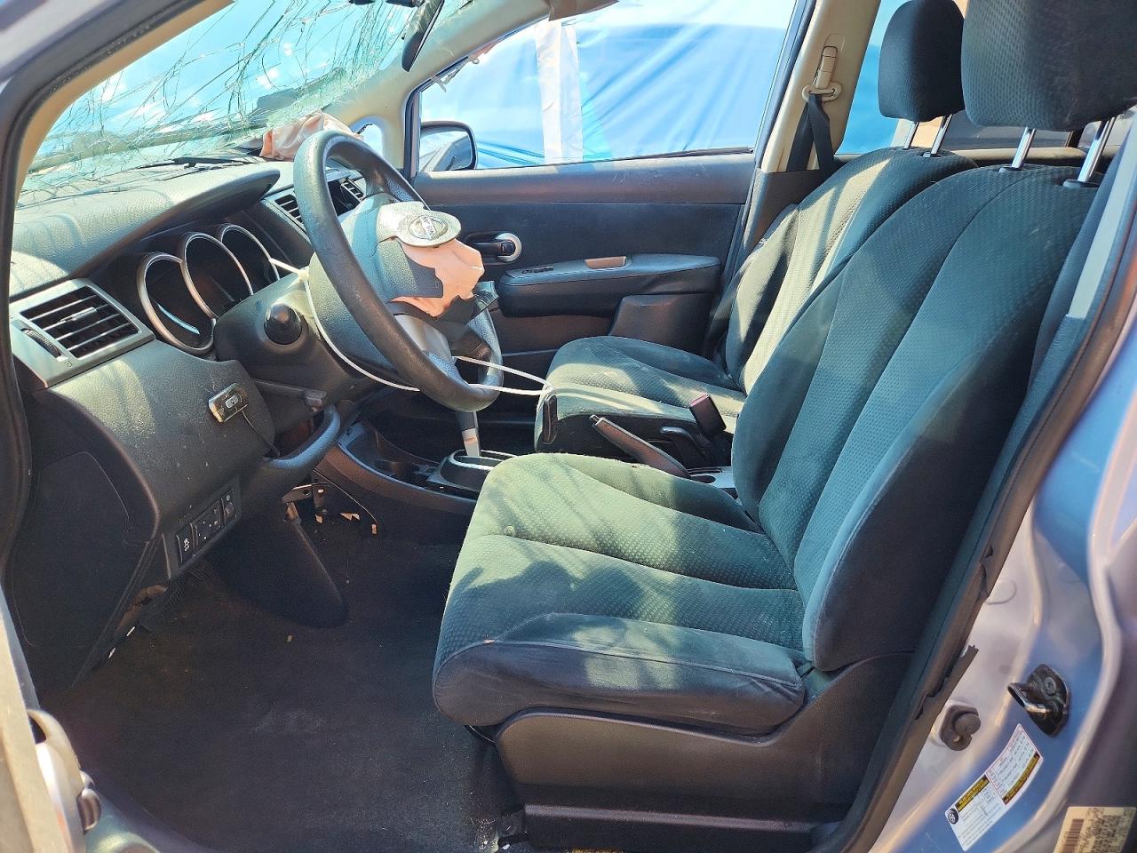 Nissan Versa 1.8 S