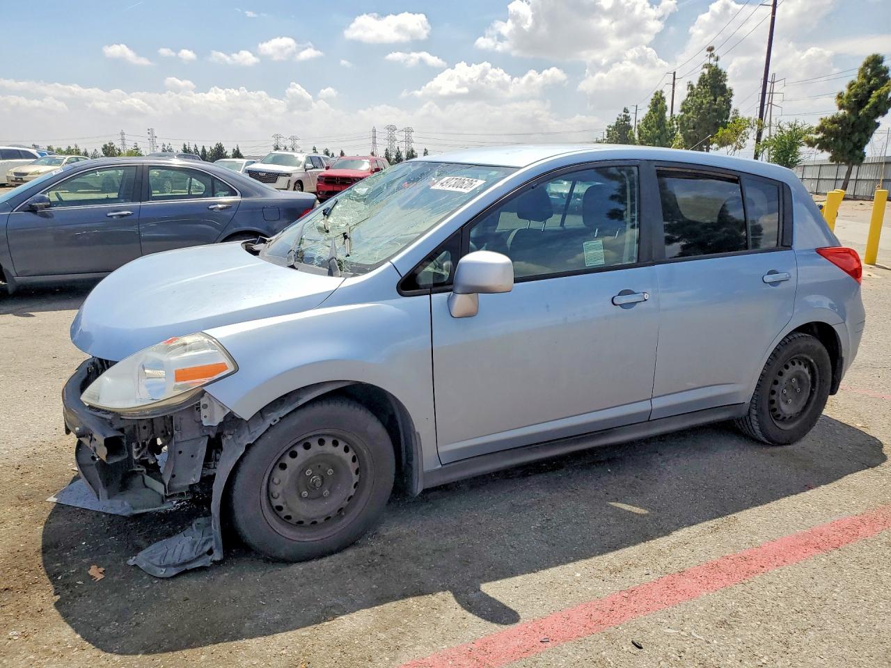 Salvage Nissan Versa Image