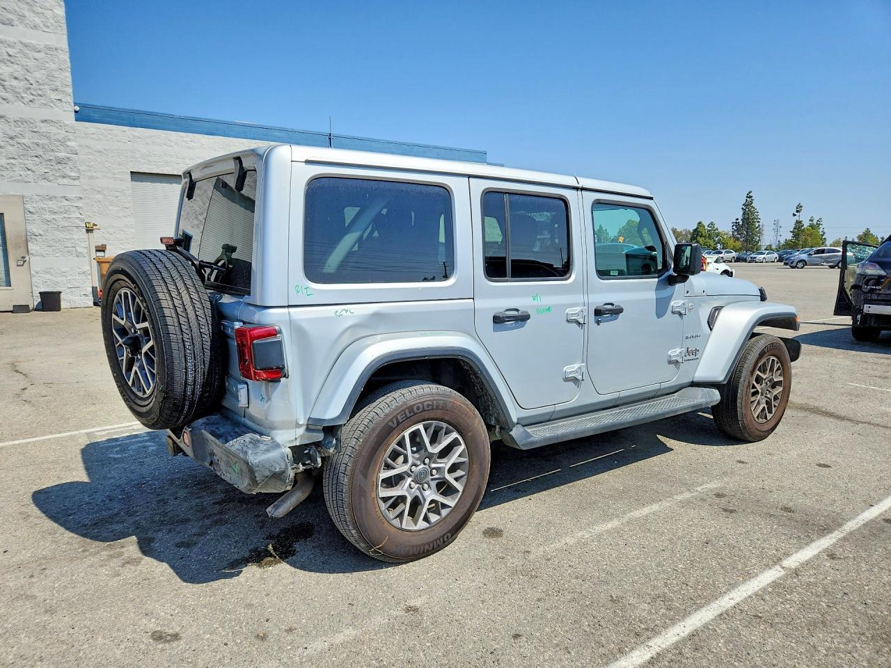 Jeep Wrangler Sahara