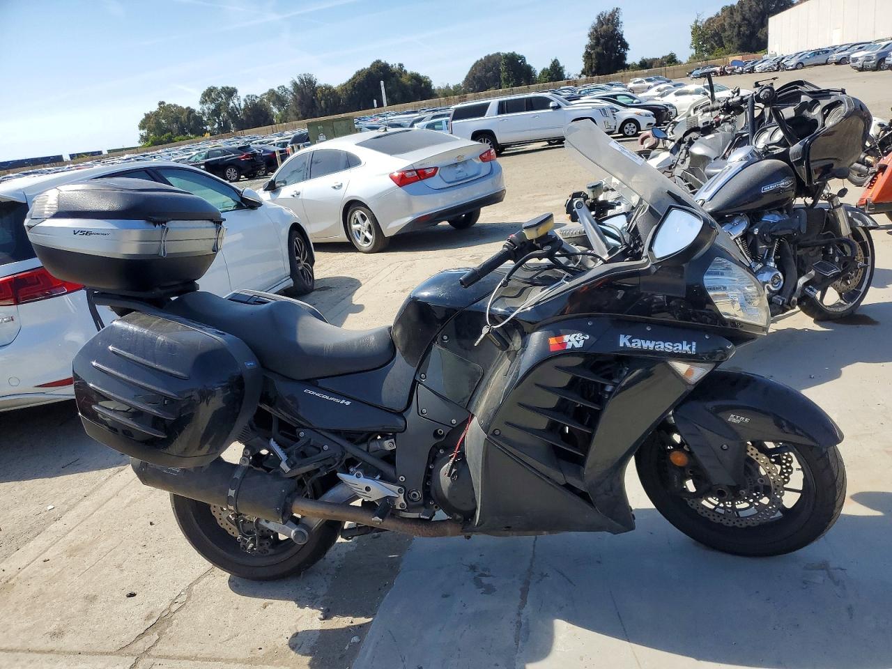 Salvage Kawasaki Zg Concour Image
