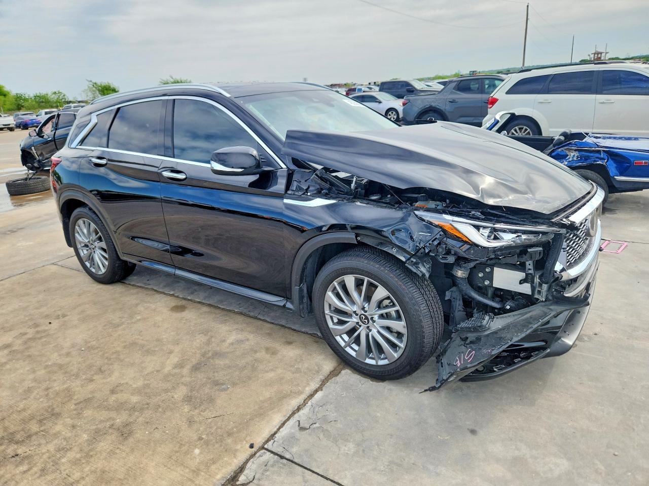 INFINITI Qx Luxe