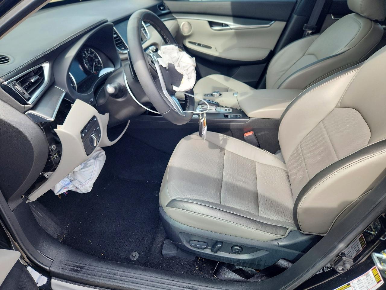 INFINITI Qx Luxe