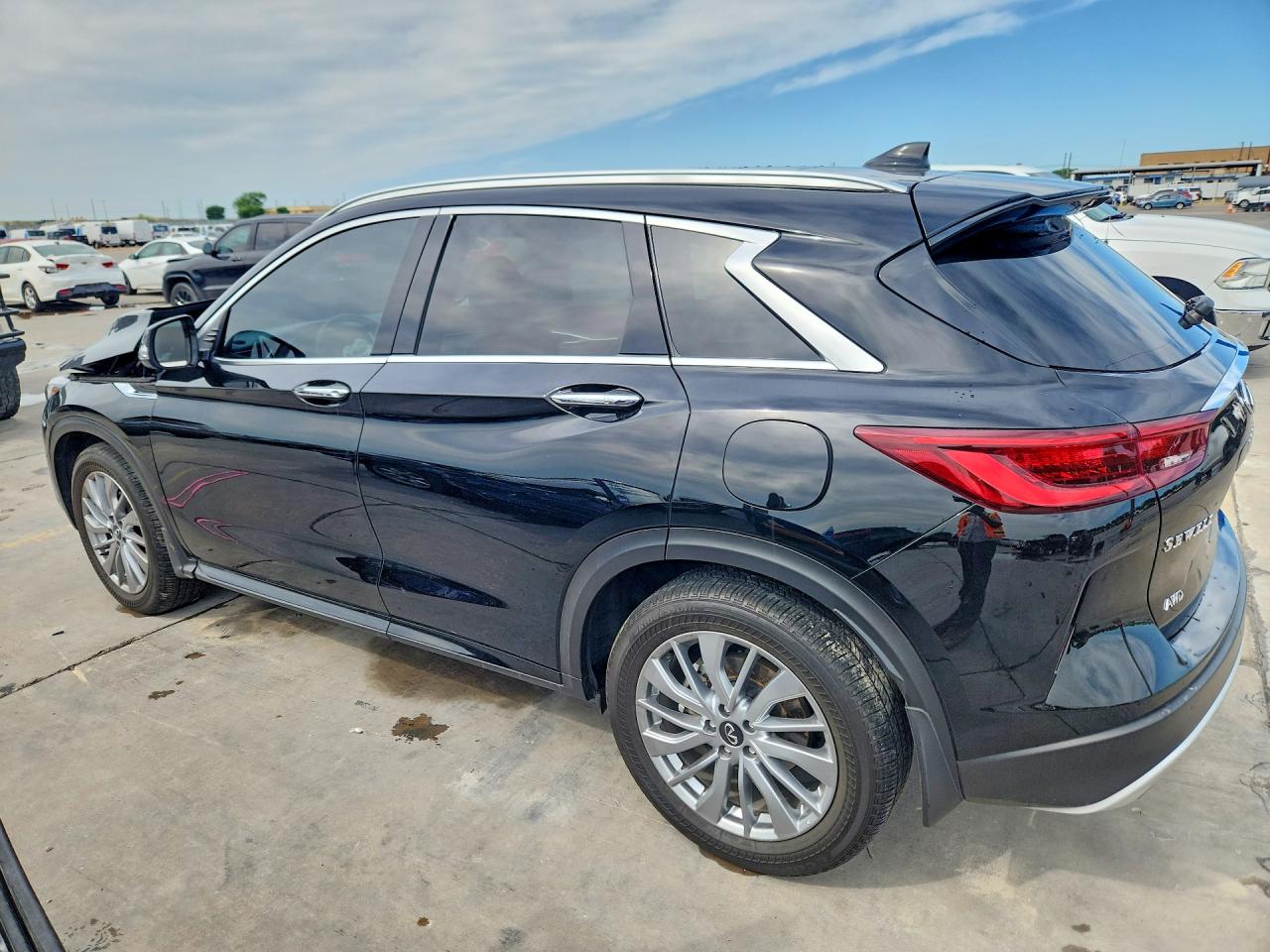 INFINITI Qx Luxe