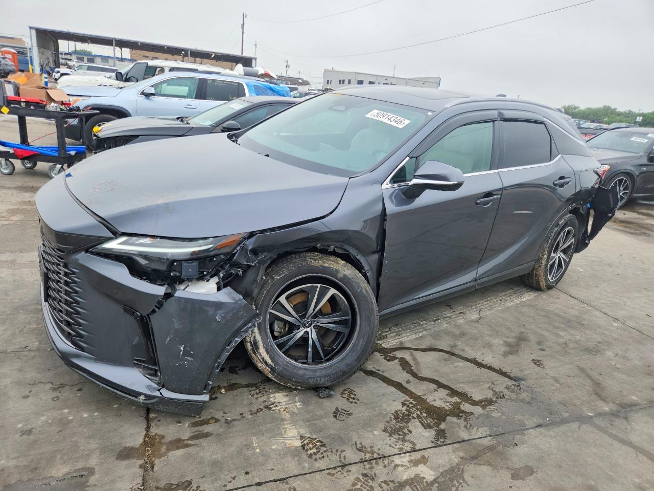 Salvage Lexus RX Image