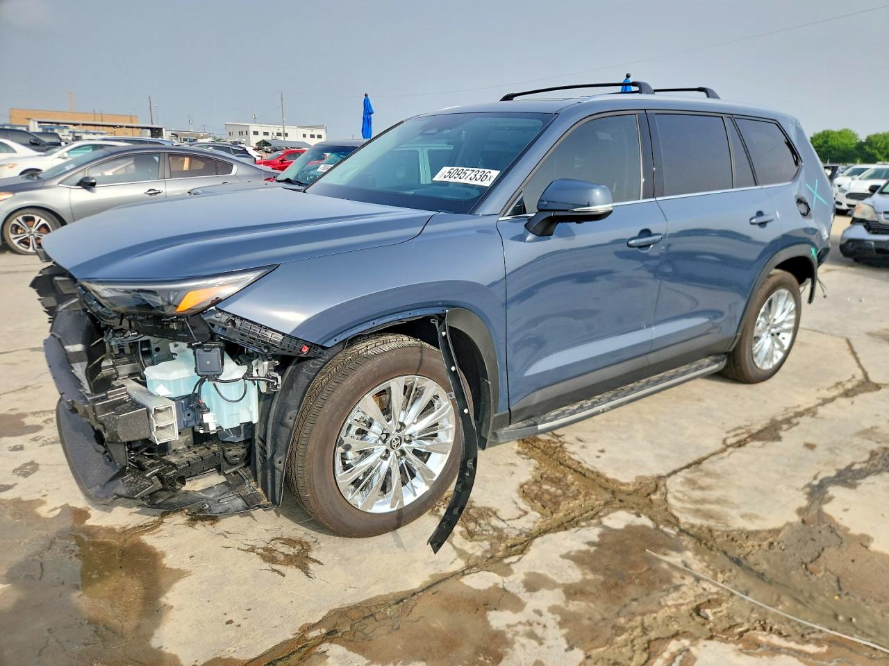 Salvage Toyota Grand Highlander Image