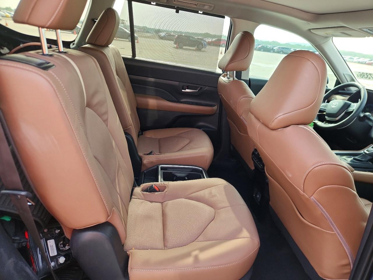 Toyota Grand Highlander Platinum