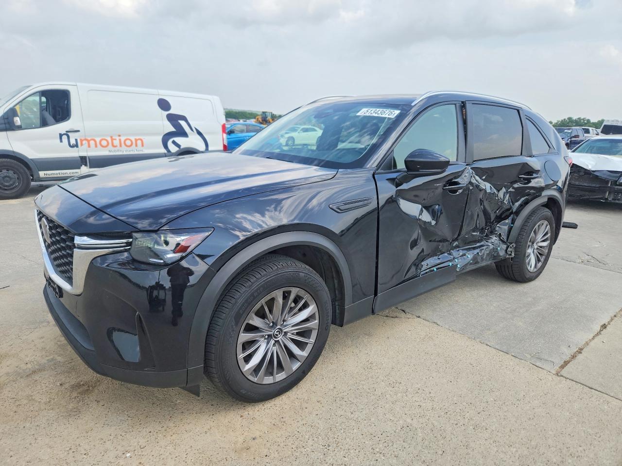 Salvage Mazda Cx Image